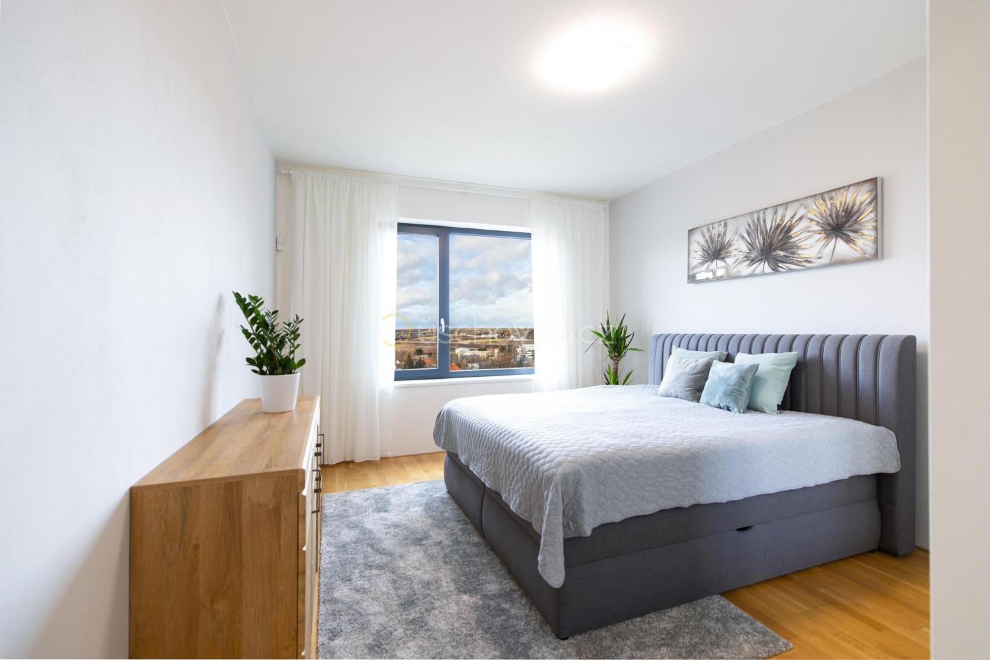 Airport Luxury Apartment & Spa Praga Esterno foto