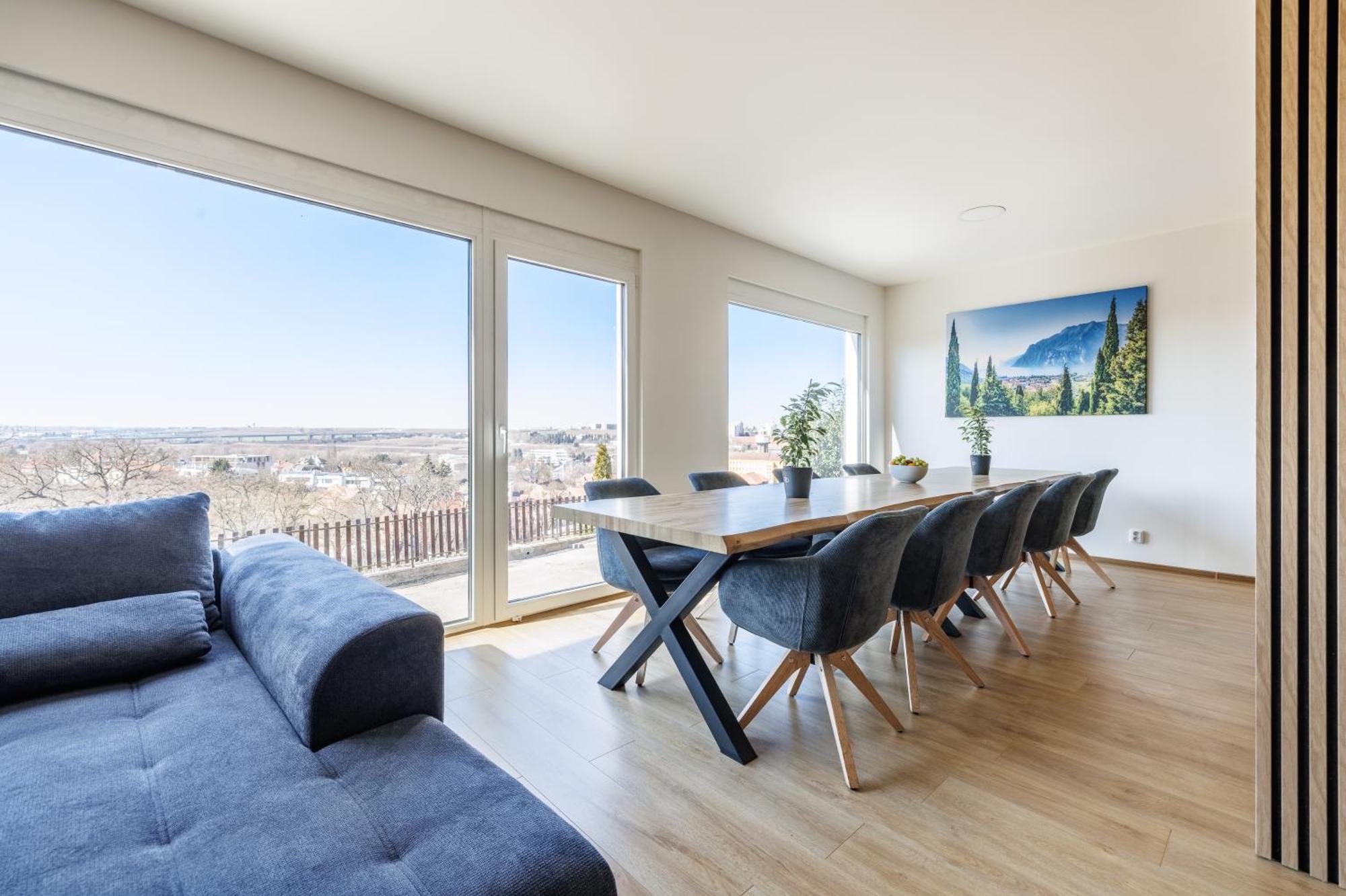 Airport Luxury Apartment & Spa Praga Esterno foto