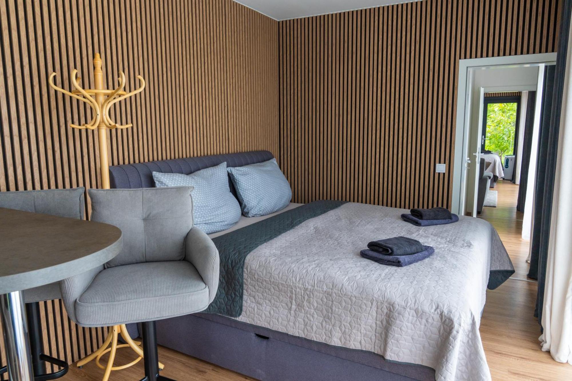 Airport Luxury Apartment & Spa Praga Camera foto